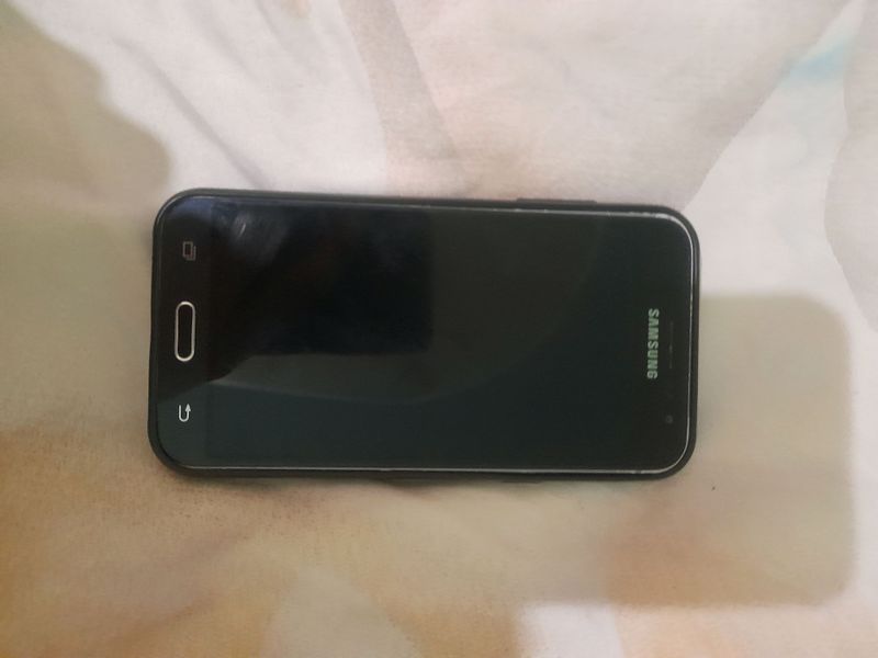 Samsung J3 telefoni Samsung J3 telefoni