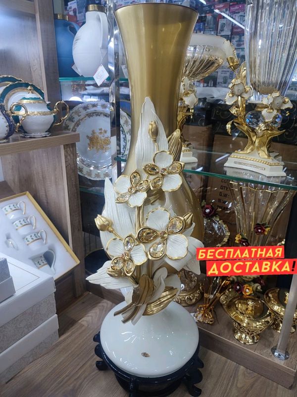Напольная дизайнерская ваза "Цветы Вечности" Напольная дизайнерская ваза "Цветы Вечности"