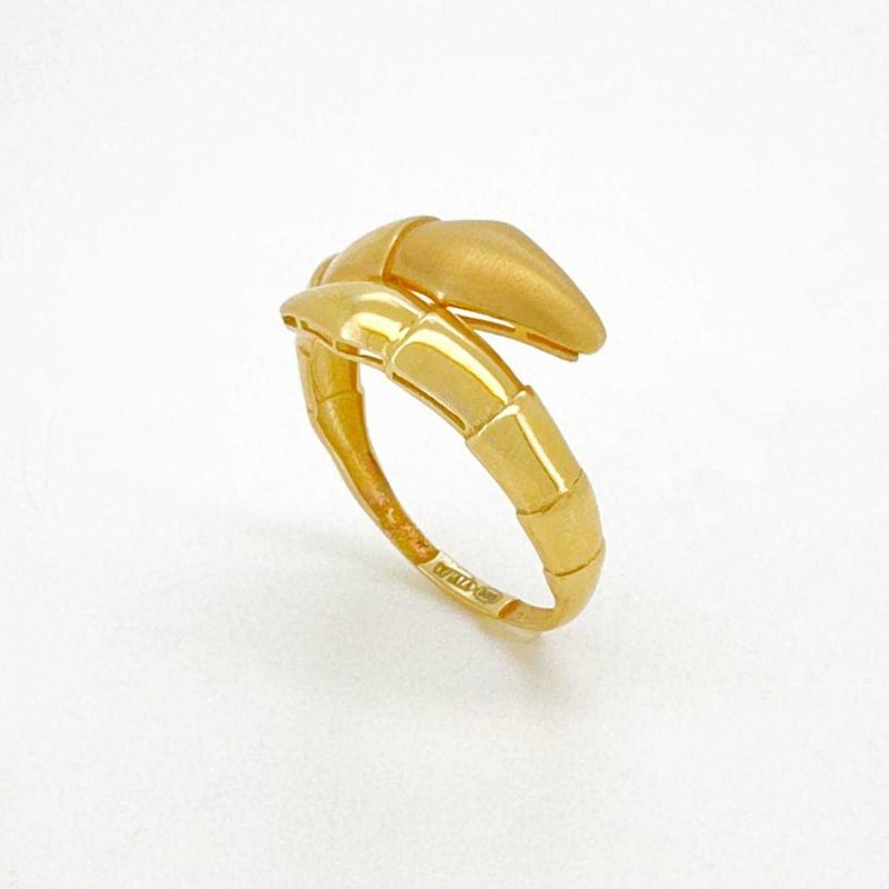 Золотое кольцо в стиле Bvlgari Золотое кольцо в стиле Bvlgari