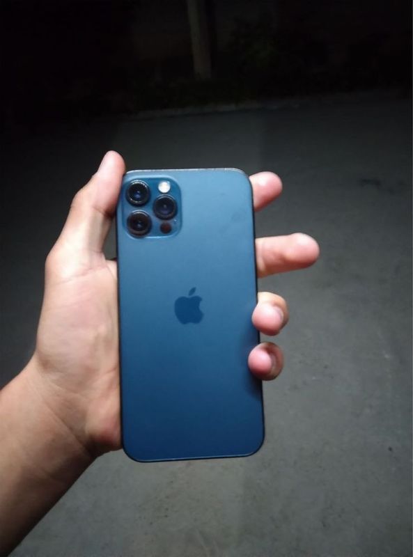 Iphone 12 pro 256 tali Iphone 12 pro 256 tali