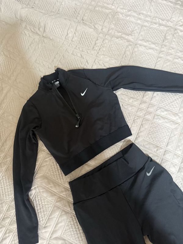 Nike женский спортивный костюм Nike женский спортивный костюм