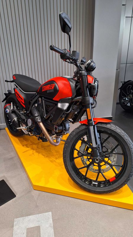 Мотоцикл Scrambler Full Throttle: ретроклассика снаружи, 21 век внутри Мотоцикл Scrambler Full Throttle: ретроклассика снаружи, 21 век внутри