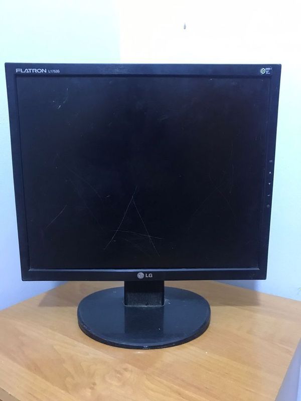 Продам монитор LG 19 квадрат Продам монитор LG 19 квадрат