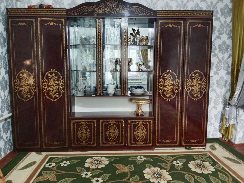 Стенки сатылады. Стенки сатылады.