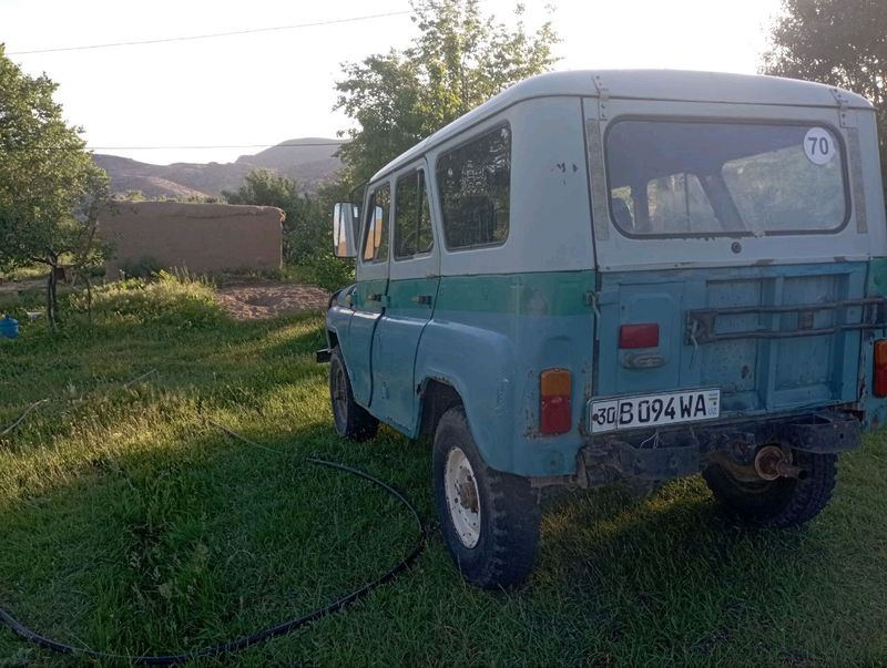 UAZ sotiladi