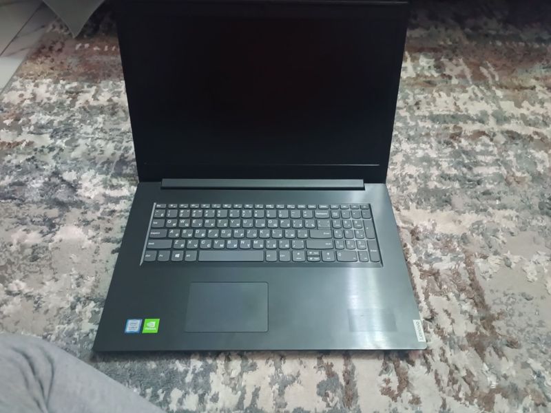 Noutbuk Linovo IdeaPad L340-17lVVL