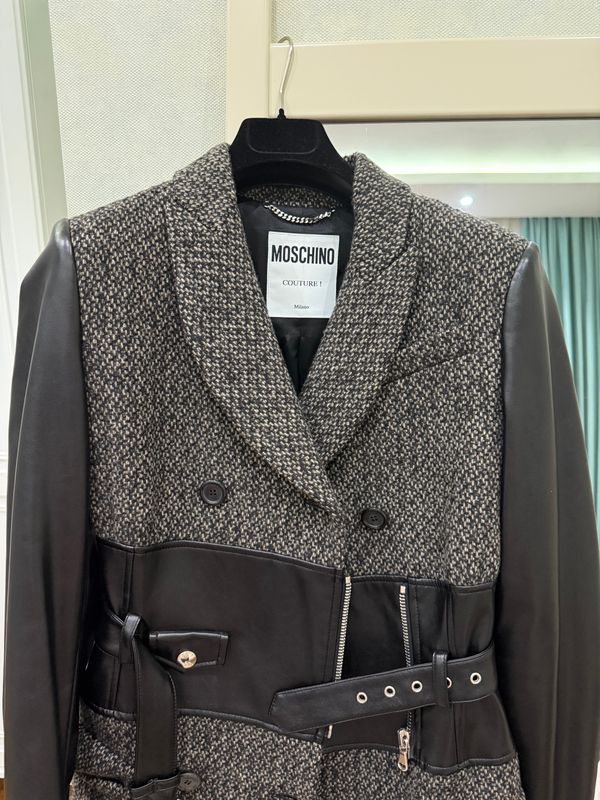 Пальто Moschino