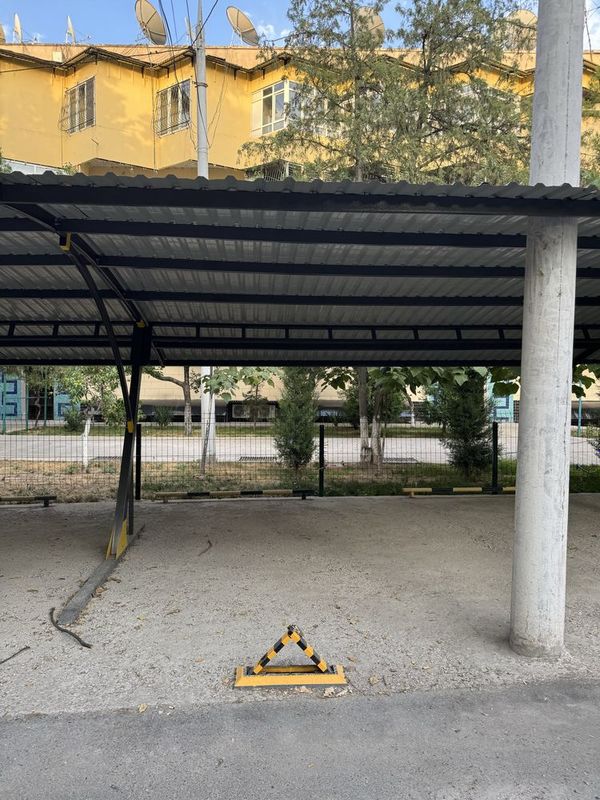 Сдам в аренду парковочное место под навесом в центре Ташкента Сдам в аренду парковочное место под навесом в центре Ташкента