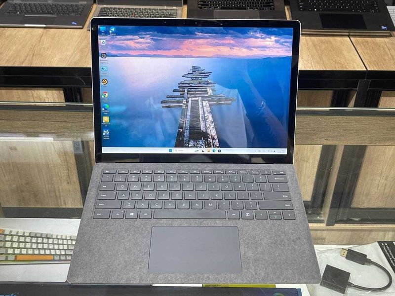 Microsoft Surface laptop 4 CORE i5-1145G7 ram 8 ssd 256 сенсорный