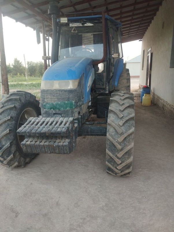 Traktor new holand 130 Traktor new holand 130