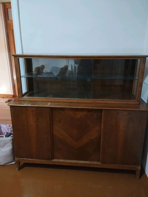 продам сервант продам сервант