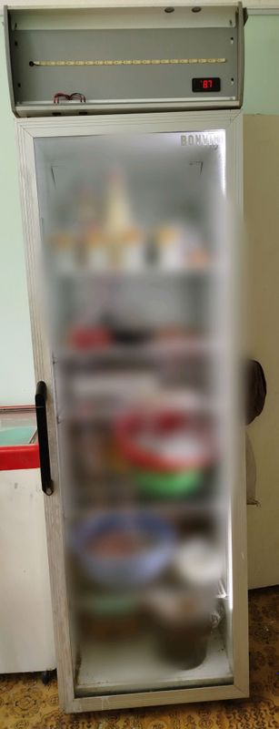 Продается холодильник витрина Продается холодильник витрина