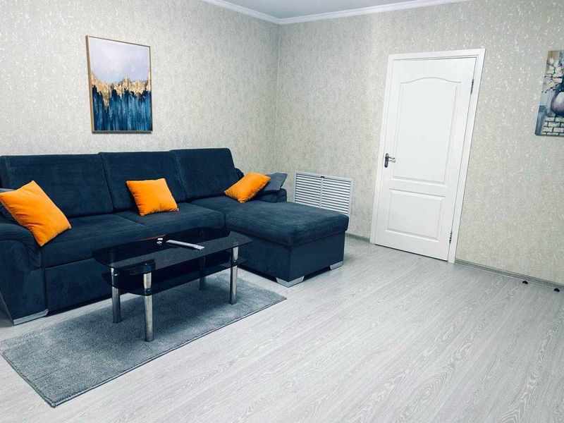 3ком/2этаж/4этажей ЦУМ метро Космонавтов 76кв 3ком/2этаж/4этажей ЦУМ метро Космонавтов 76кв
