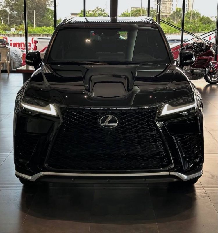 Lexus LX 600 год 2022 Lexus LX 600 год 2022