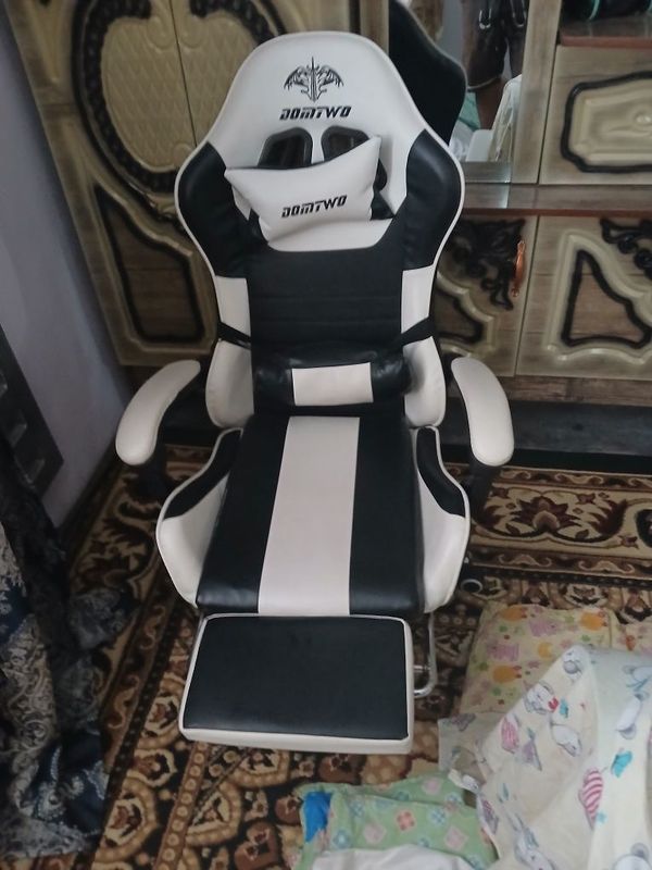 игровая кресла !