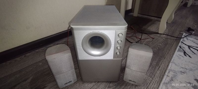 Microlab x2 sabwoofer Microlab x2 sabwoofer