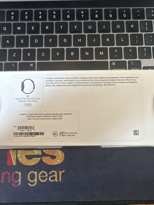 Apple Watch SE 44MM Apple Watch SE 44MM