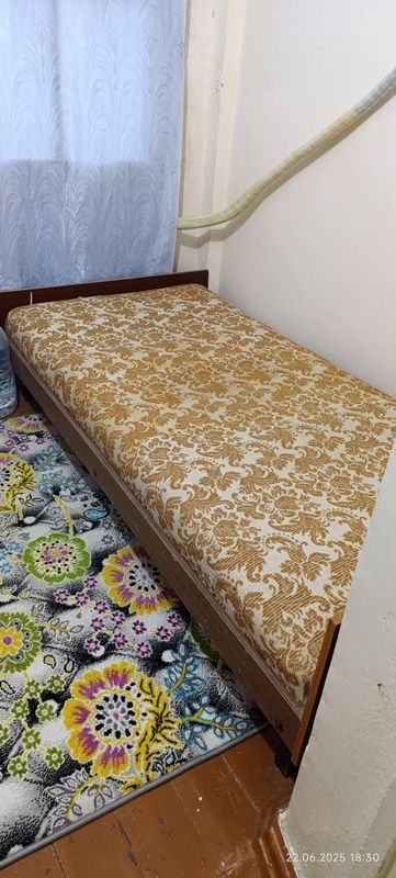 Продам кровать состояние среднее