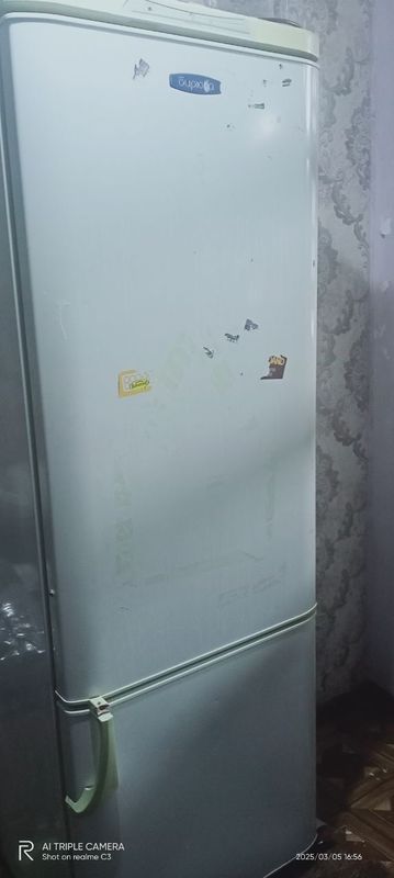 Biryuza xolodilnik va Samsung Kir moshina Biryuza xolodilnik va Samsung Kir moshina