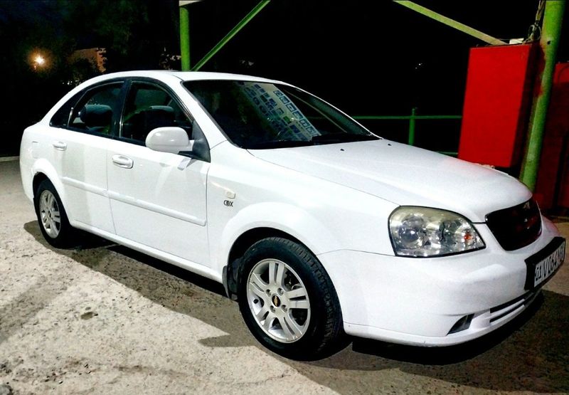 Срочно продам авто Lacetti 3 поз