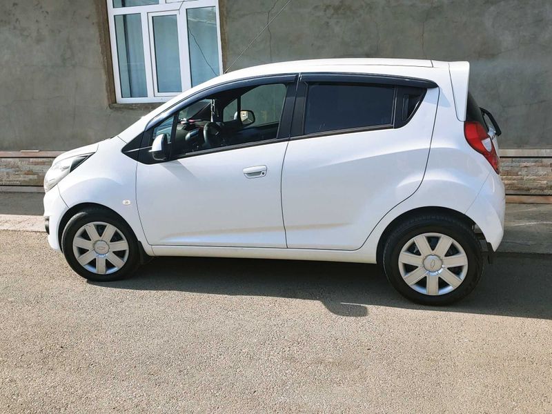 Продам Spark 2015,2поз 145000 км