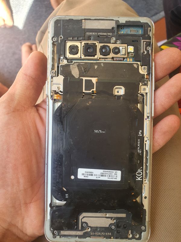 Samsung galaxy s10 xotira 6/265