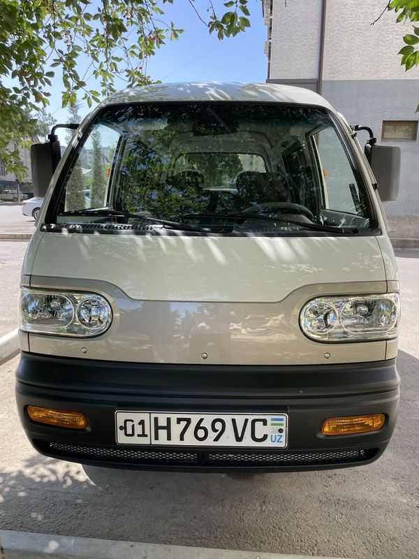 DAMAS mineven toza sveji qarab haydalgan mochin