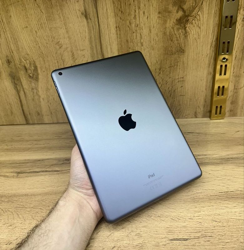 ipad 9th generatoin 64GB Wi-Fi ideal 10/10 ipad 9th generatoin 64GB Wi-Fi ideal 10/10