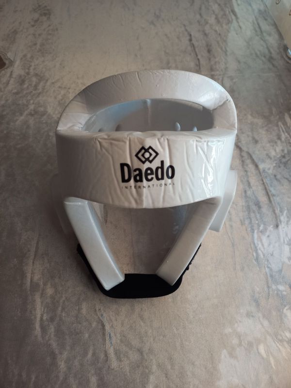 Шлем белый Daedo Шлем белый Daedo