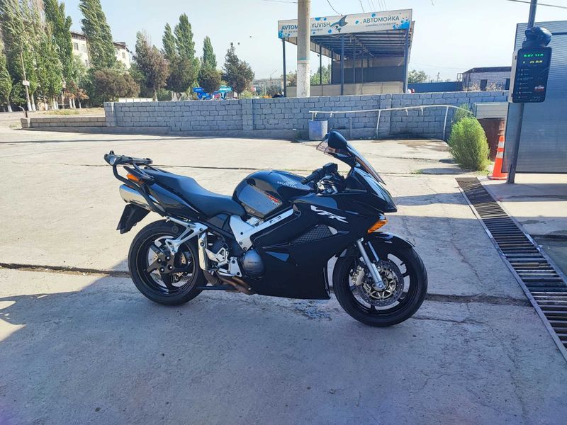 Срочно Мотоцикл Honda vfr800 Срочно Мотоцикл Honda vfr800