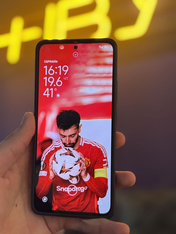 Redmi Note 13 sotiladi Redmi Note 13 sotiladi