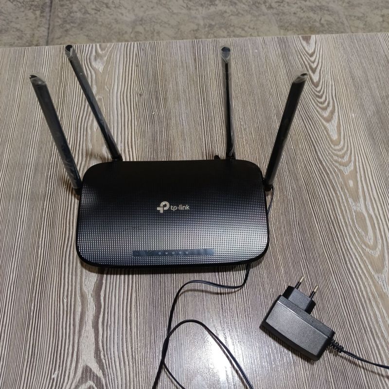 Продам Wi-Fi роутер TP-Link Archer VR300 (AC1200, двухдиапазонный Продам Wi-Fi роутер TP-Link Archer VR300 (AC1200, двухдиапазонный