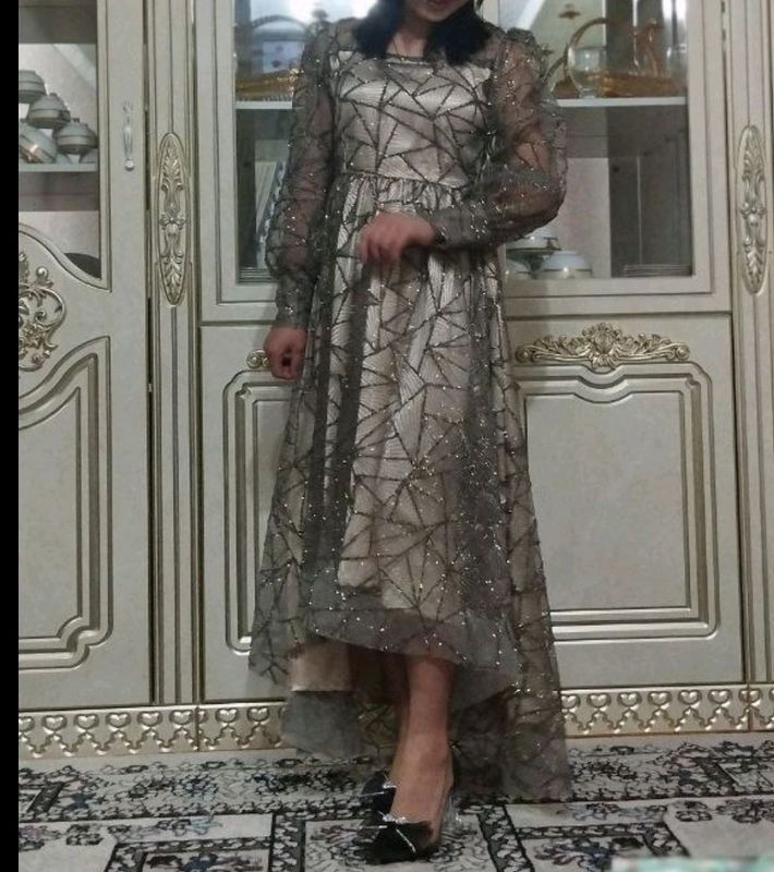 oqshom uchun libosi