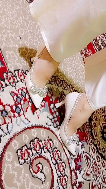 arzon beraman kiyilgan ham bor toza ham bor