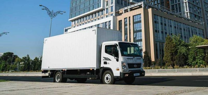 Цельнометаллический автофургон HYUNDAI EX8 Цельнометаллический автофургон HYUNDAI EX8