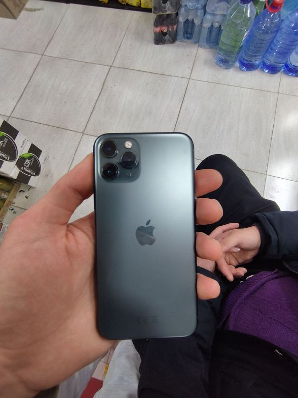 Iphone 11 pro .