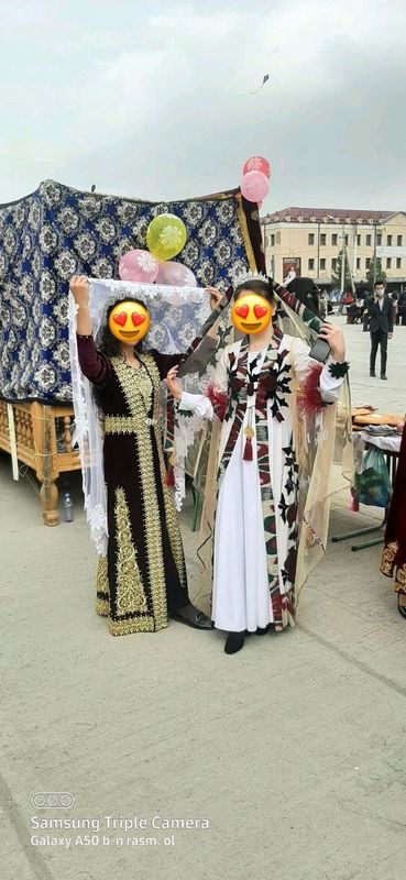 Ikkalasi ham 500 mingdan Ikkalasi ham 500 mingdan