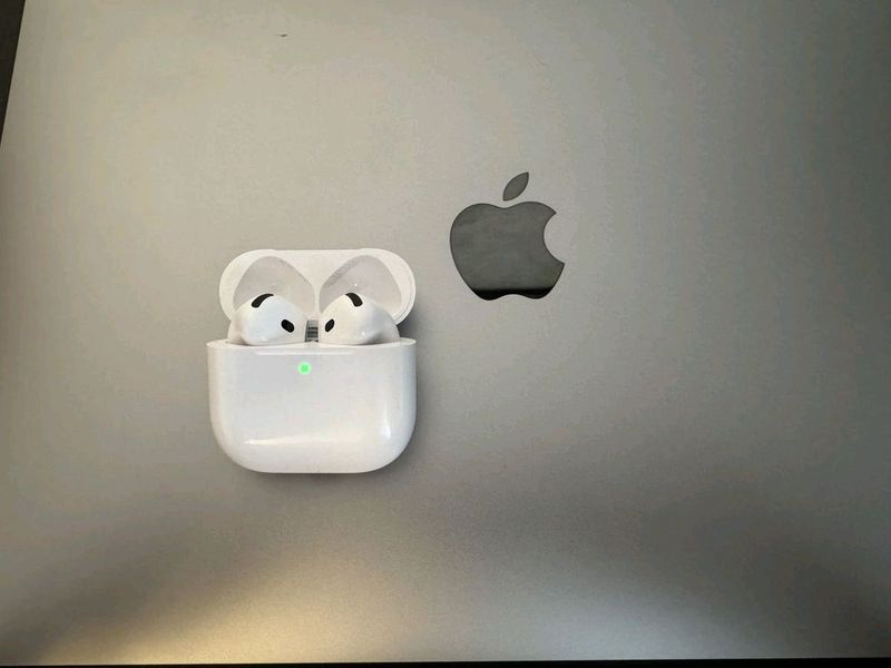 AirPods 4 Anc Оргинал 100% Отличном Состояния. AirPods 4 Anc Оргинал 100% Отличном Состояния.