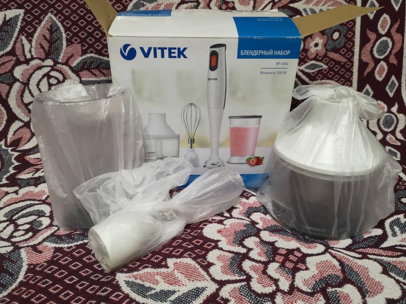 Продаётся блендер Vitek б/у Продаётся блендер Vitek б/у
