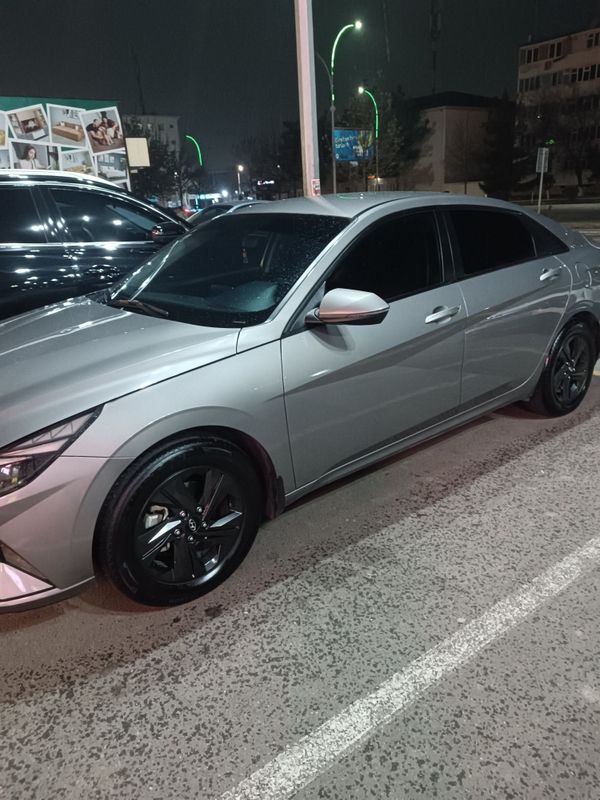 Elantra 1.6 2pozitsya Elantra 1.6 2pozitsya