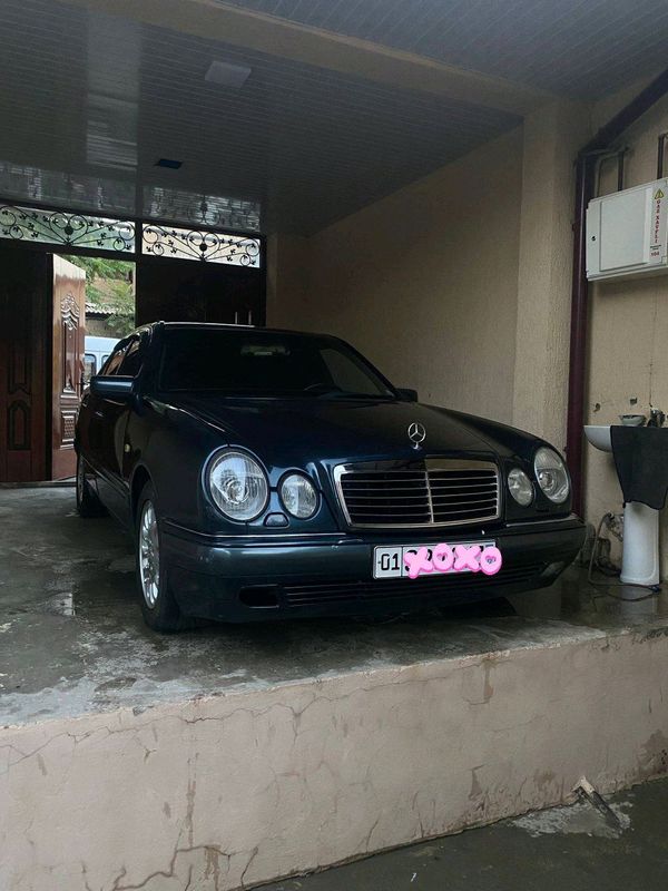 Продаю Мерседес W210