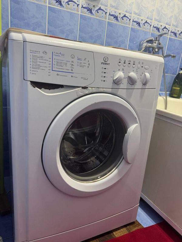 Продаётся каст стиральная машинка indesit