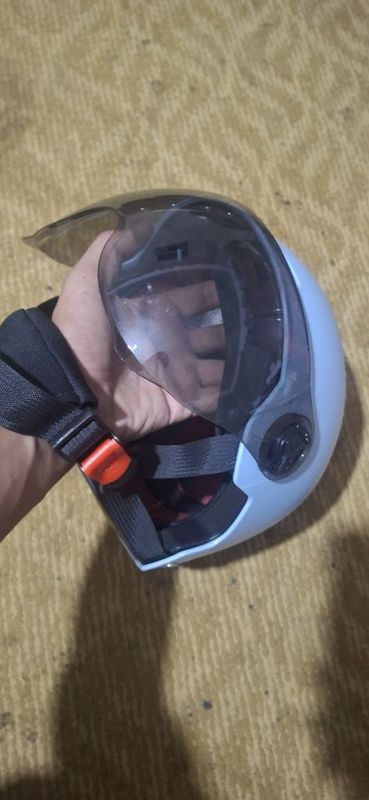 Yangi kaska sotiladi Yangi kaska sotiladi