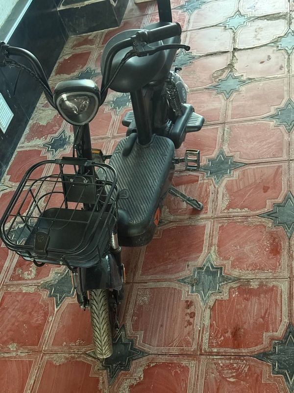 Elektro skuter sotiladi