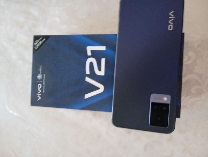 Vivo V21 8/128Gb