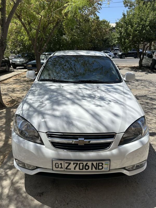 Lacetti gentra 39800 km yurgan Lacetti gentra 39800 km yurgan
