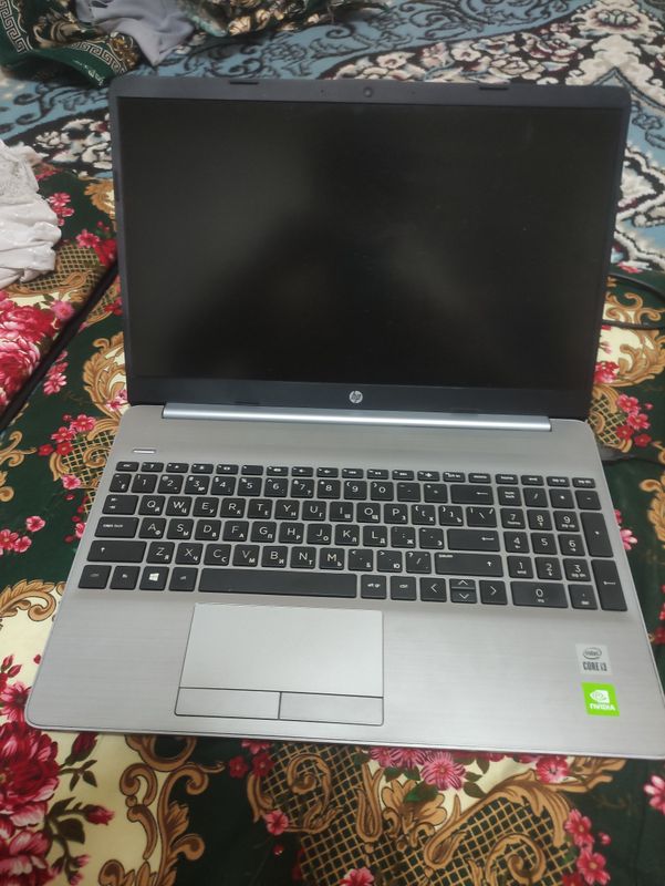Noutbuk HP i3_10 avlod 8/512 gb 2300000 soʻm kamib
