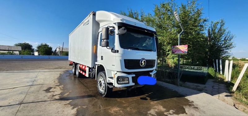 Shacman L3000 sotiladi Shacman L3000 sotiladi