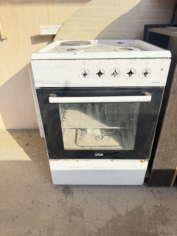 Газовая плита Артель продается б/у уступка есть Газовая плита Артель продается б/у уступка есть