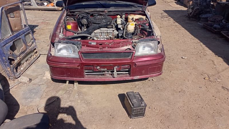 Фара передняя Daewoo Racer 1994